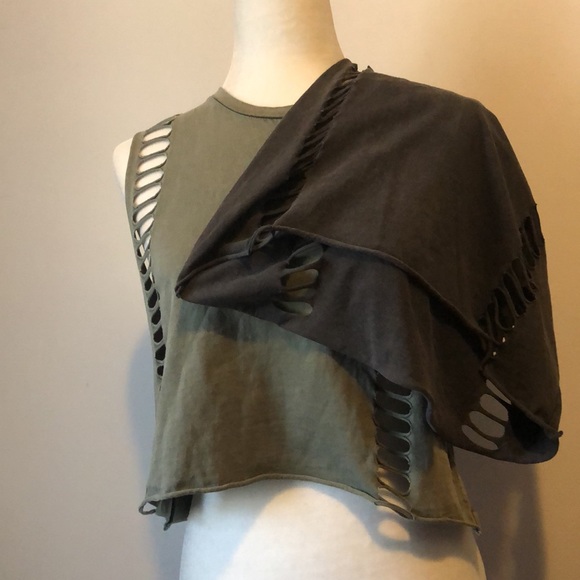 2/$20 Post apocalyptic crop top - Picture 4 of 4
